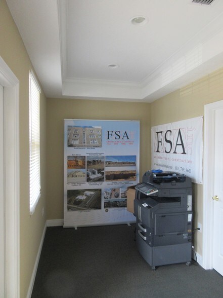 More Photos Of 6912 W Linebaugh Ave, Tampa Medical For Lease