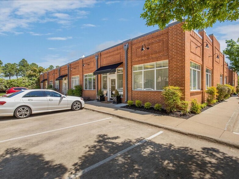 More Photos Of 502 N Carroll Ave, Southlake Unknown For Lease