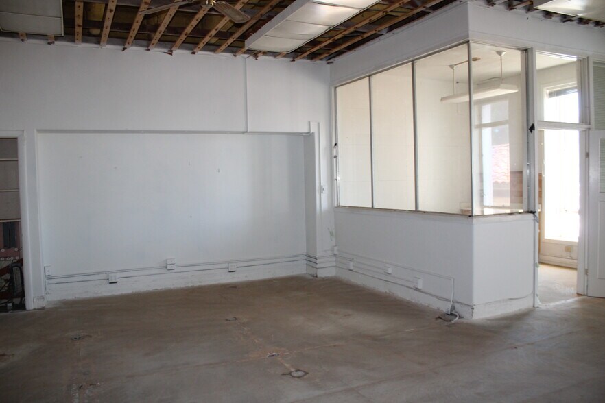More Photos Of 108 Court St, Jackson General Retail For Sale
