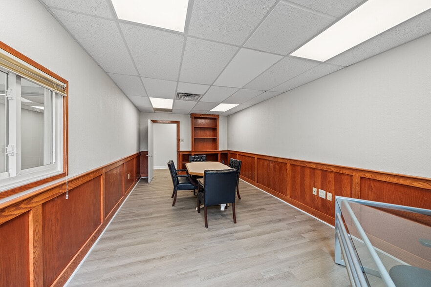 More Photos Of 379 Cherry St, Pottstown Flex For Lease