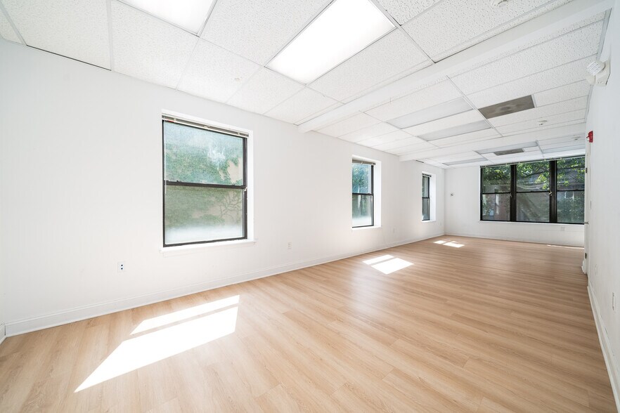 More Photos Of 358-360 1st St, Hoboken Medical For Lease