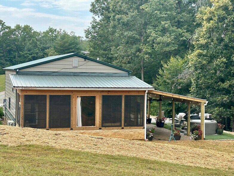 More Photos Of 4265 Goose Point Rd, Bassett Marina For Sale