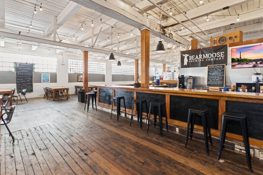 More Photos Of 1936 Revere Beach Pky, Everett Warehouse For Sale