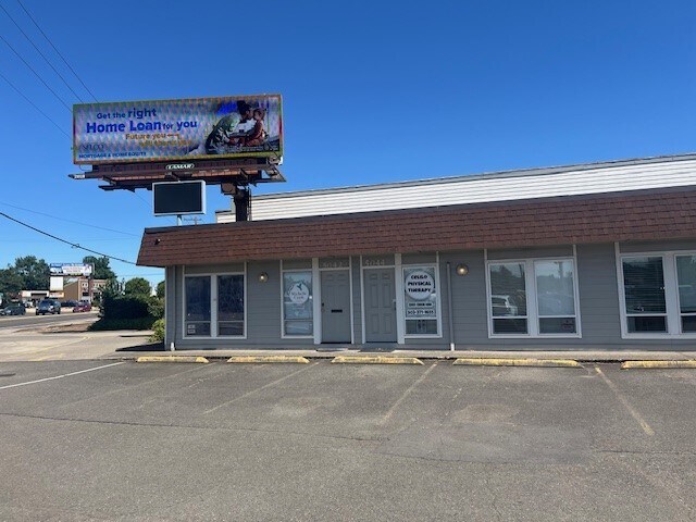 More Photos Of 5042-5060 Commercial St SE, Salem Office For Lease