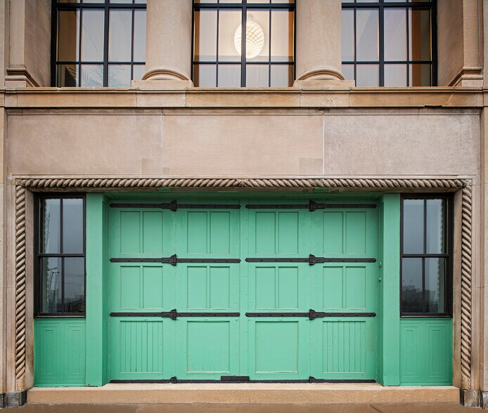 More Photos Of 6001 Cass Ave, Detroit Office For Lease