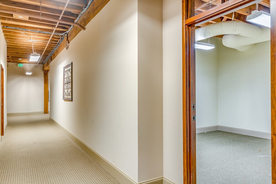 More Photos Of 260 Commerce St, Montgomery Medical For Sale