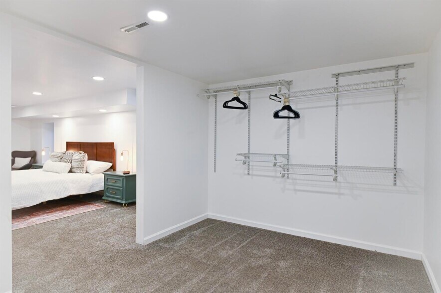 More Photos Of 5519 Northwest Radial Hwy, Omaha Medical For Sale