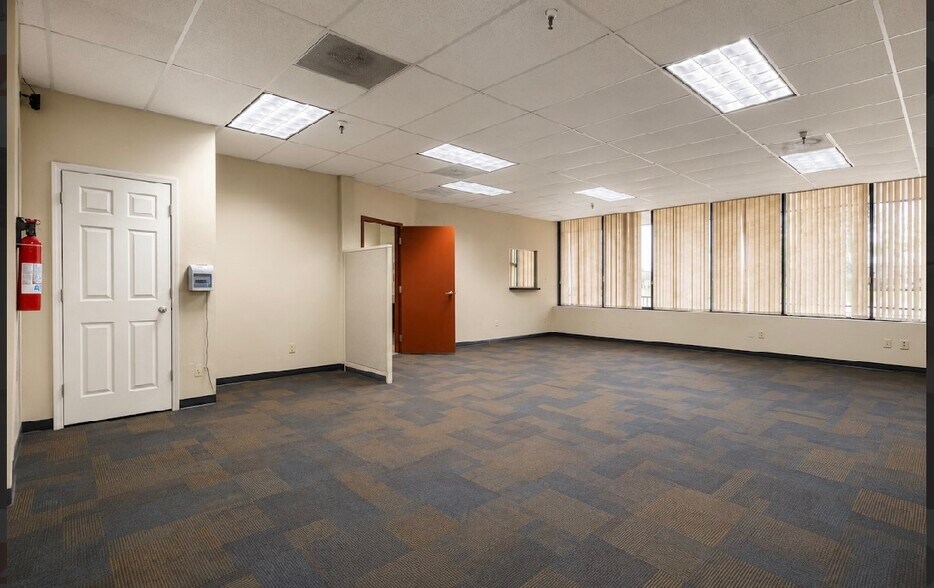 More Photos Of 1609 W 17th St, Tempe Manufacturing For Sale
