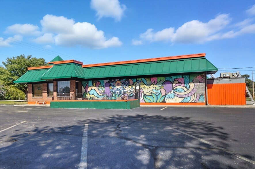 More Photos Of 1535 Xenia Ave, Yellow Springs Restaurant For Sale