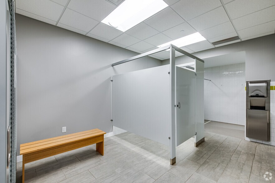 More Photos Of 12900 Whitewater Dr, Minnetonka Unknown For Lease