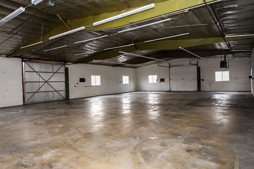 More Photos Of 986-988 W 9th St, Upland Warehouse For Lease