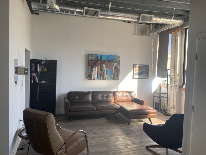 More Photos Of 1121 Howard St, San Francisco Flex For Sale