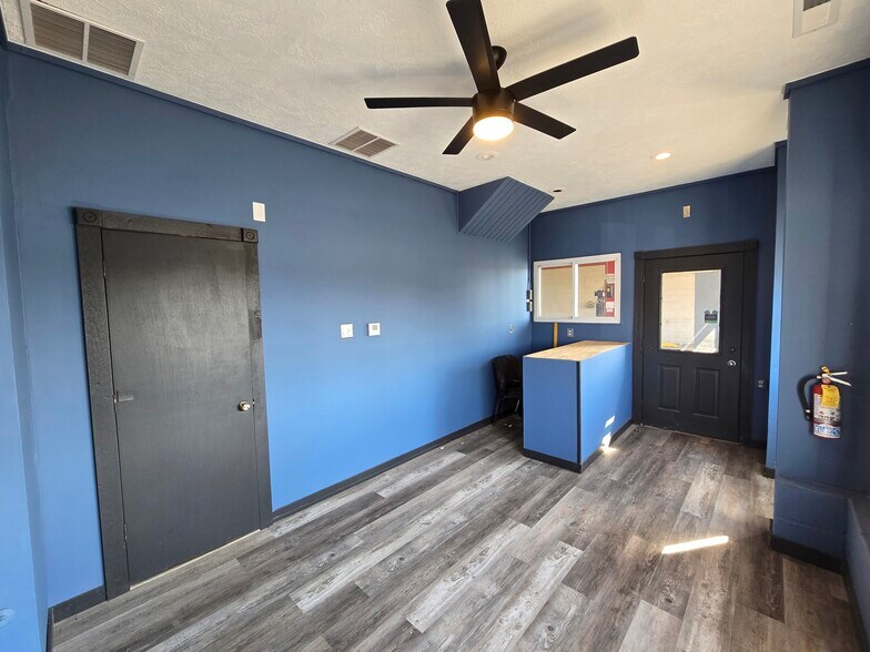 More Photos Of 9360 State Route 43, Streetsboro Auto Repair For Sale