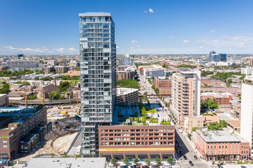More Photos Of 1140 N Wells St, Chicago Apartments For Lease