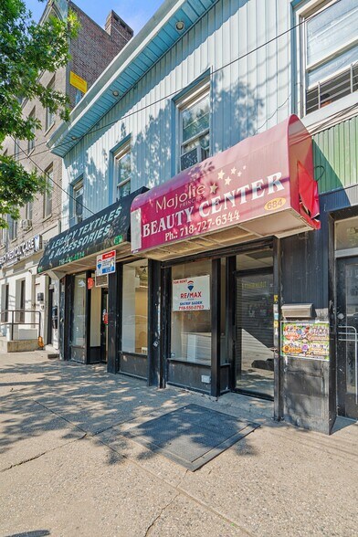 More Photos Of 684 Bay St, Staten Island Storefront Retail Residential For Sale