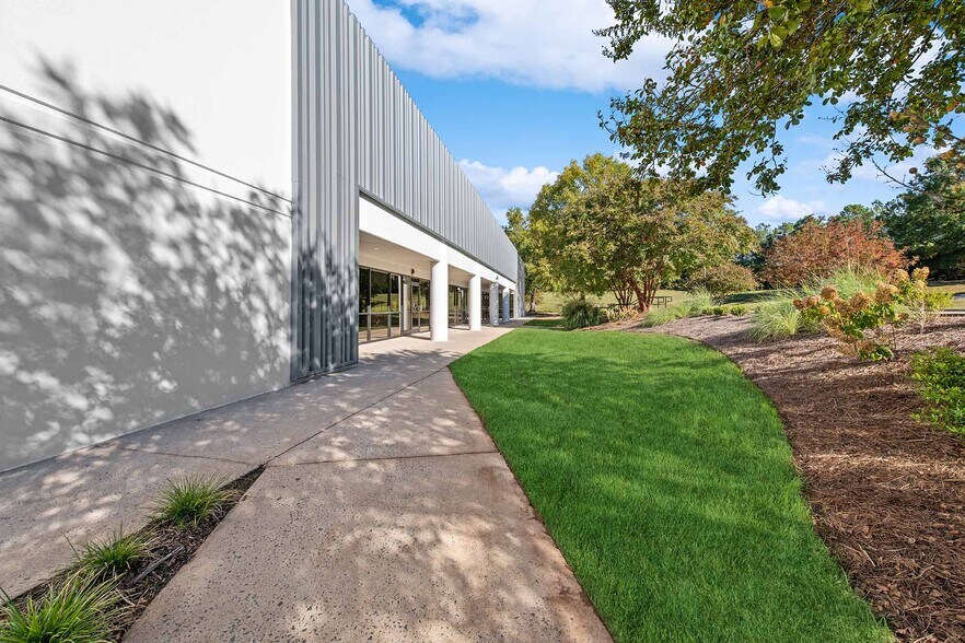 More Photos Of 4900 Prospectus Dr, Durham Research And Development For Lease