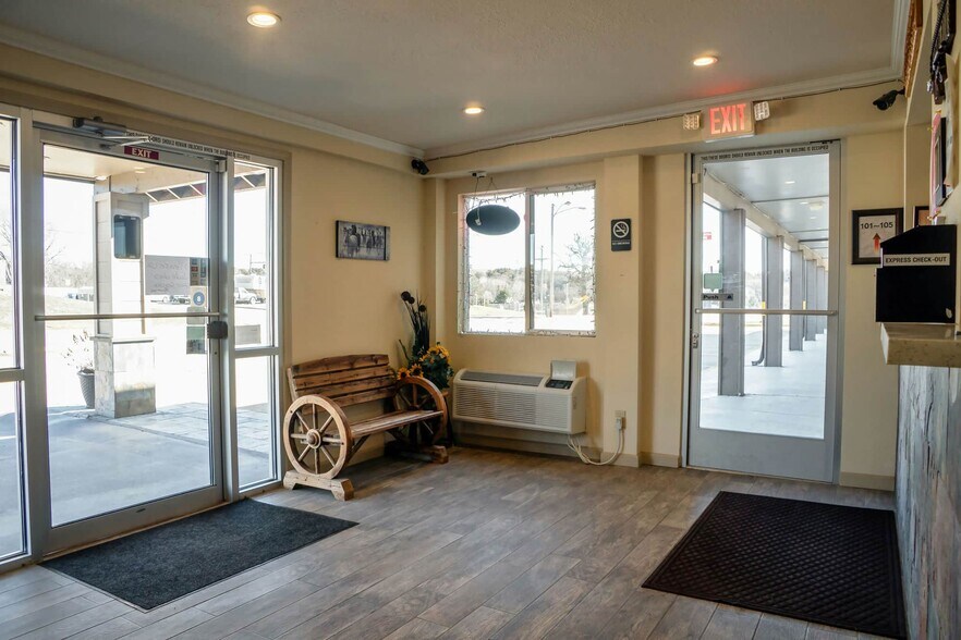 More Photos Of 201 Continental Dr, Junction City Hotel For Sale