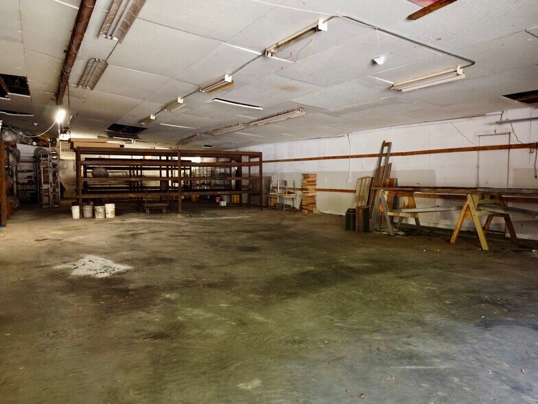 More Photos Of 3560 NW Highway 20, Conyers General Retail For Sale