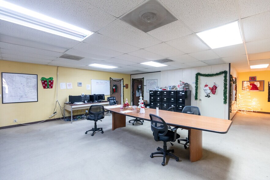 More Photos Of 1249 E Ridgecrest Blvd, Ridgecrest Office For Sale