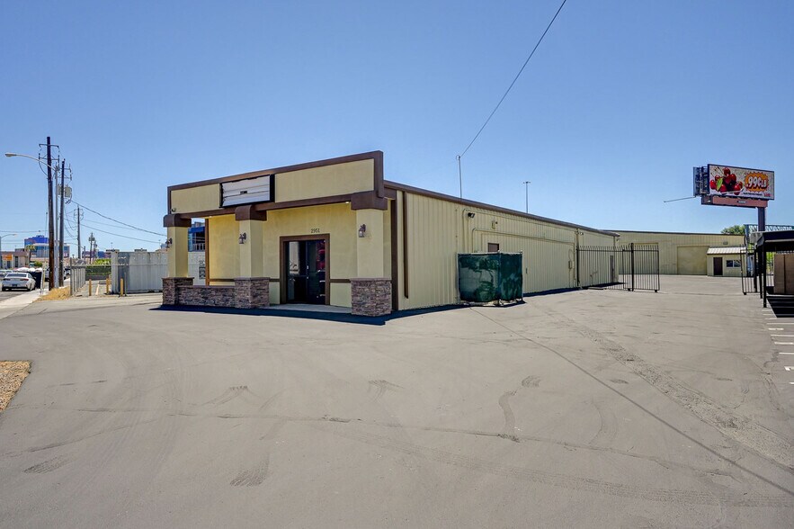 Primary Photo Of 2951 Westwood Dr, Las Vegas Distribution For Lease