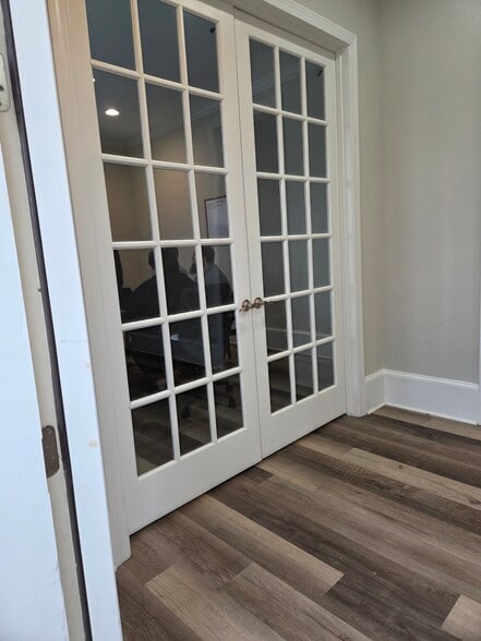 More Photos Of 4300 Westbrook Building B, Suwanee Medical For Lease