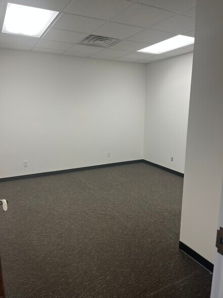 More Photos Of 12201 N Highway 41, Evansville Unknown For Lease