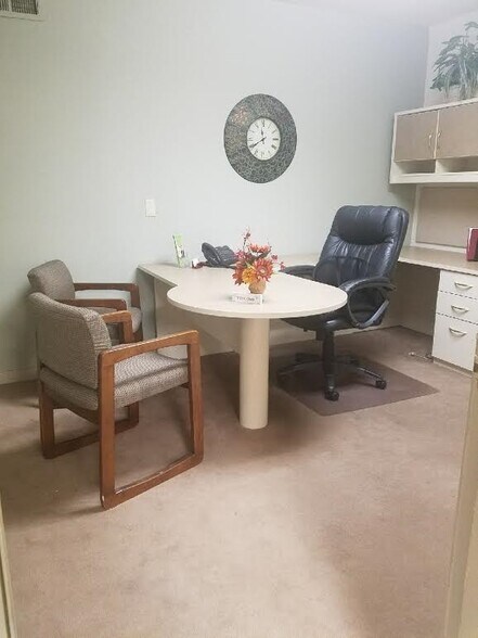 More Photos Of 2740 Fulton Ave, Sacramento Coworking Space