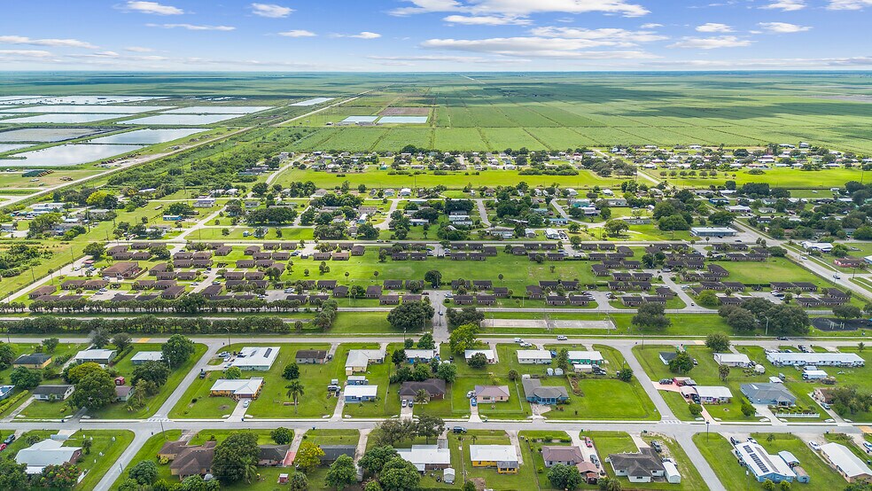 More Photos Of 700 Harlem Tenants Cir, Clewiston Apartments For Sale