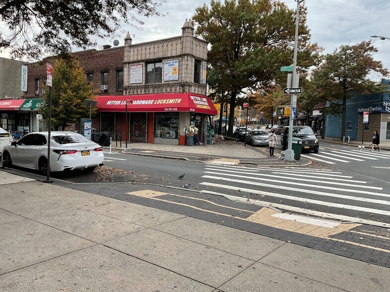 More Photos Of 4716 44th St, Woodside Storefront Retail Office For Lease