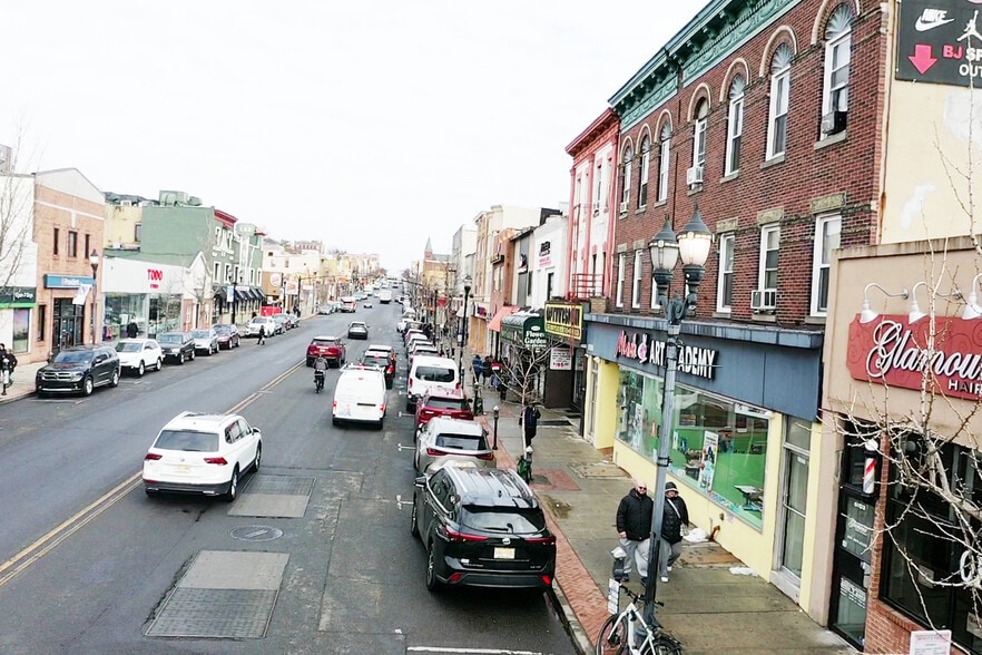 More Photos Of 6110 Bergenline Ave, West New York Storefront Retail Residential For Lease