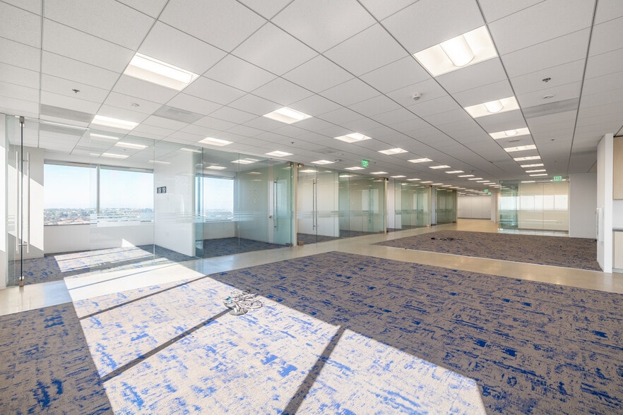 More Photos Of 400 Corporate Pointe, Culver City Unknown For Lease