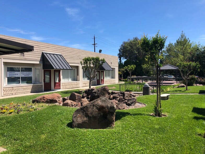More Photos Of 8300 Fair Oaks Blvd, Carmichael Office For Lease