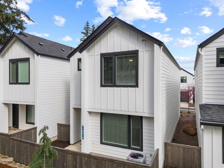 More Photos Of 16306 NE 20th St, Vancouver Multifamily For Sale