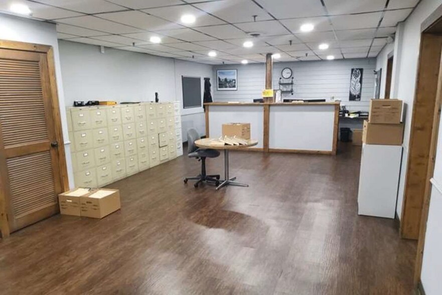 More Photos Of 1121 W Kentucky St, Louisville Distribution For Sale