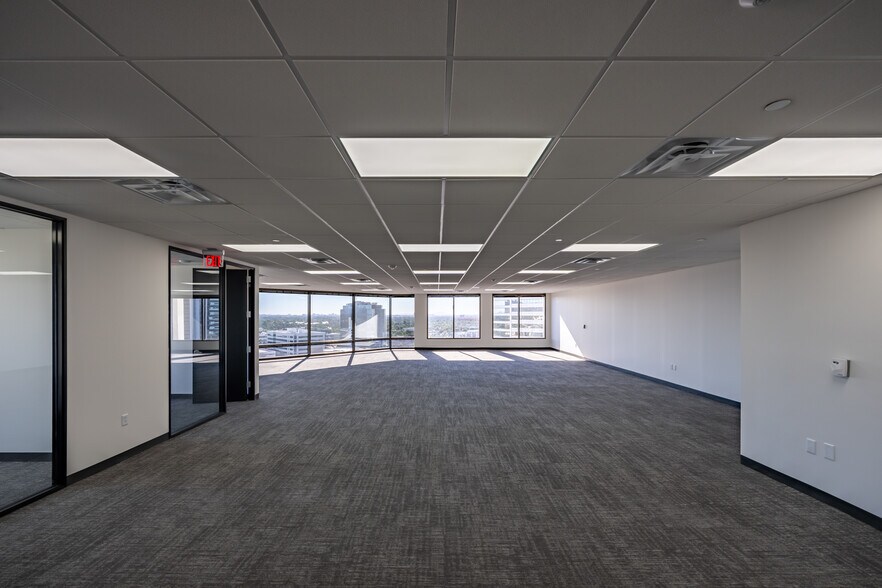 More Photos Of 3200 N Central Ave, Phoenix Office For Lease