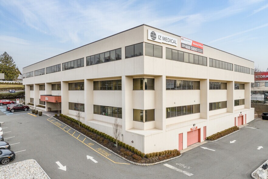 More Photos Of 855 Valley Rd, Clifton Medical For Lease