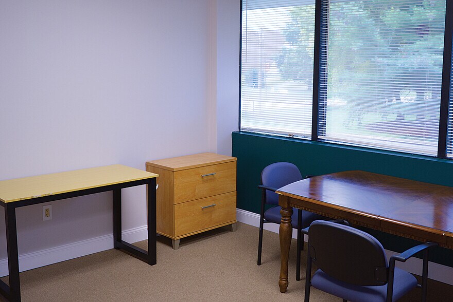 More Photos Of 2 Summit Ct, Fishkill Office For Lease