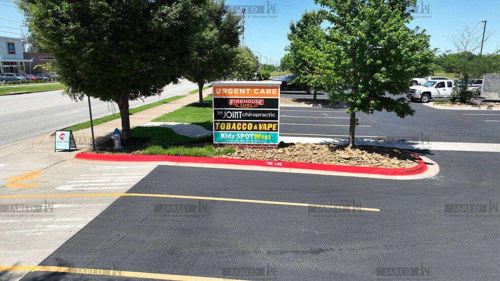 More Photos Of 4962 Elm Springs Rd, Springdale General Retail For Lease