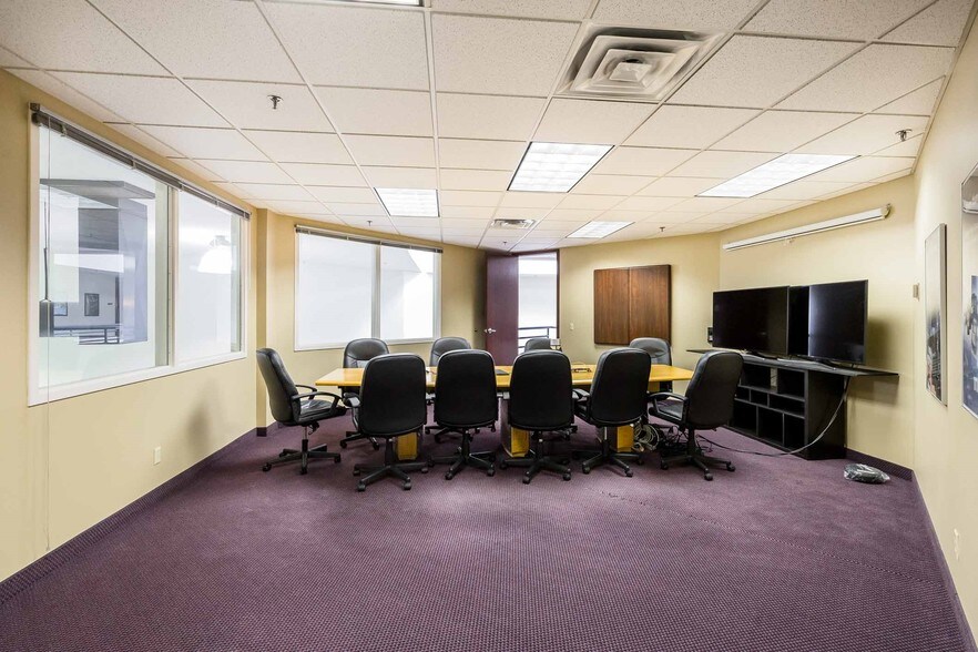 More Photos Of 9905 N 45th Ave, Plymouth Loft Creative Space For Sale