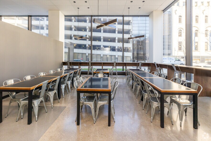 More Photos Of 200 N Saint Clair St, Toledo Office Residential For Lease