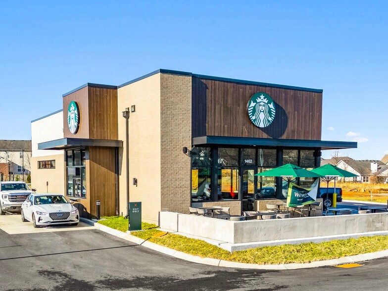 Primary Photo Of 1462 Tiny Town rd, Clarksville Fast Food For Sale