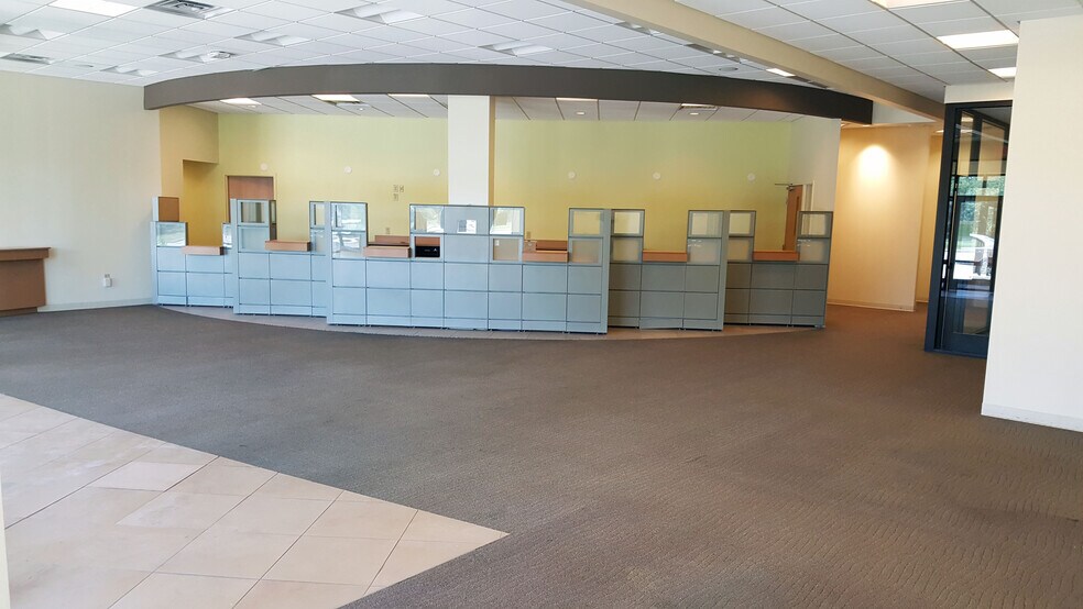 More Photos Of 3506-3648 Gender Rd, Canal Winchester General Retail For Lease