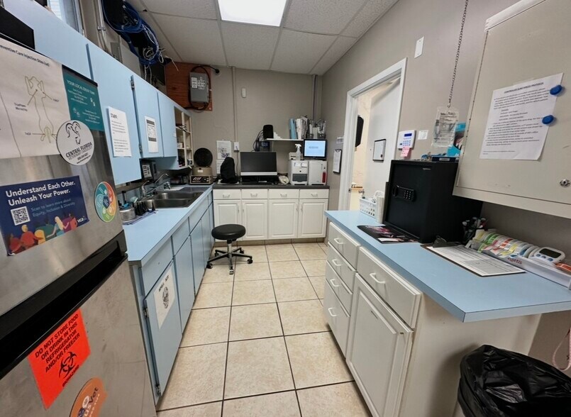 More Photos Of 1104 S Nova Rd, Ormond Beach Office For Sale