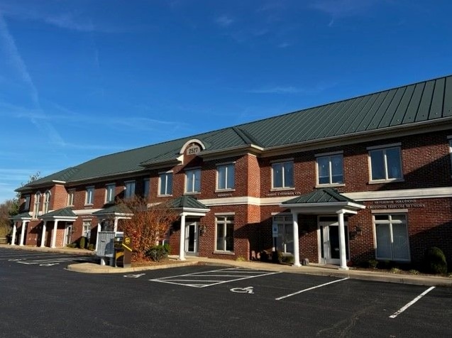 More Photos Of 2527 Nelson Miller Pky, Louisville Office For Lease