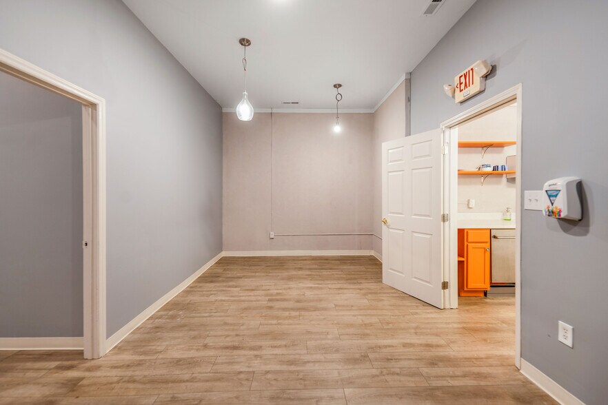 More Photos Of 364 Weaverville Rd, Asheville Medical For Sale