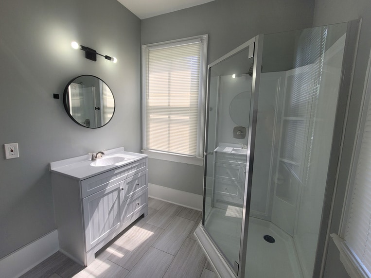 More Photos Of 302 Picadilly St, Columbia Specialty For Sale