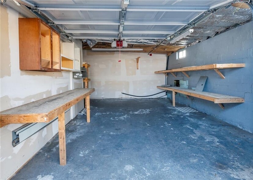 More Photos Of 2291 W Shore Rd, Warwick Showroom For Sale