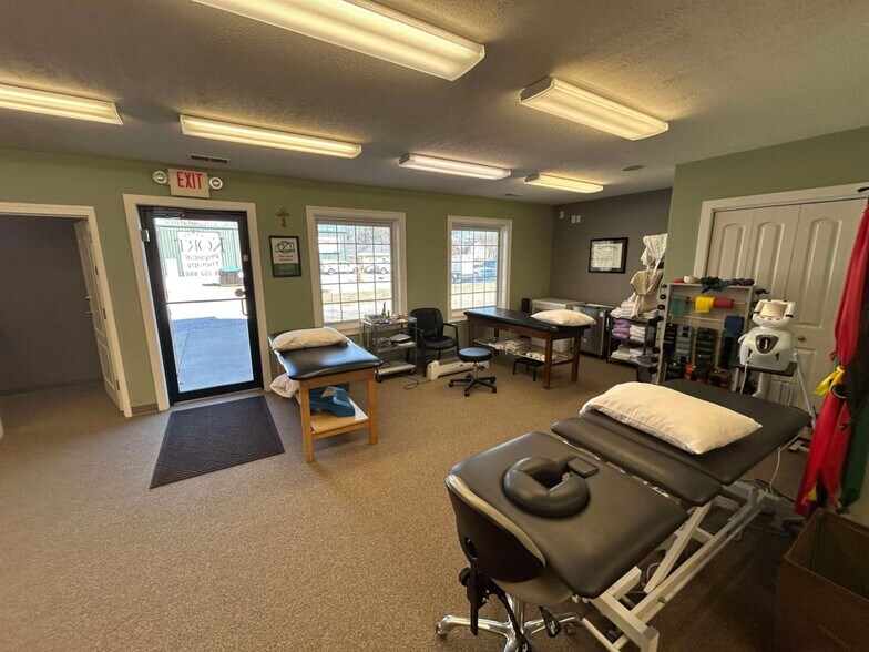 More Photos Of 10015 Main St, Whitesville General Retail For Lease