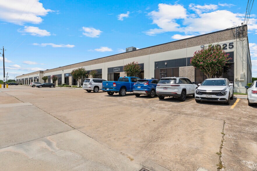 More Photos Of 4025 Willowbend Blvd, Houston Unknown For Lease