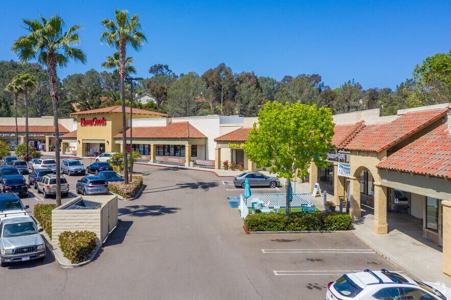 Primary Photo Of 280-292 N El Camino Real, Encinitas General Retail For Lease